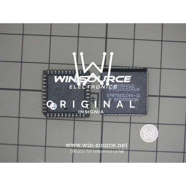 EPM7032LC44-12 real image 2