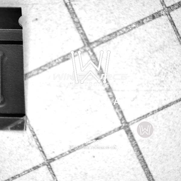 MCP23S17T-E/ML Real Image4