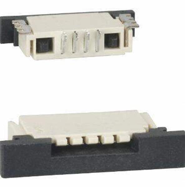 487951-4 TE Connectivity AMP Connectors